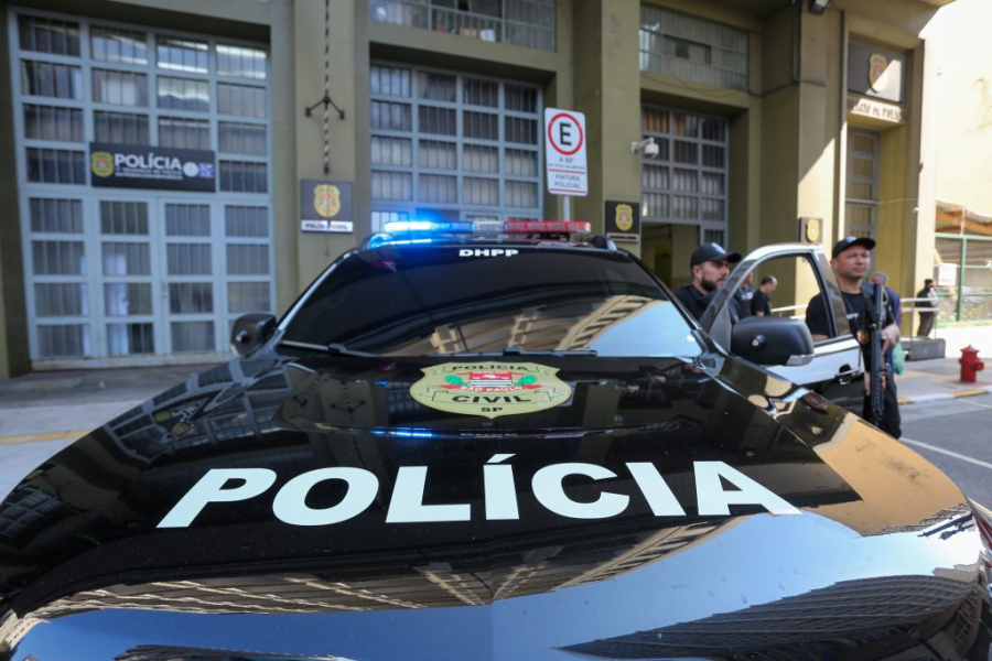 Corregedoria faz operação contra PMs suspeitos de envolvimento em assassinato no aeroporto