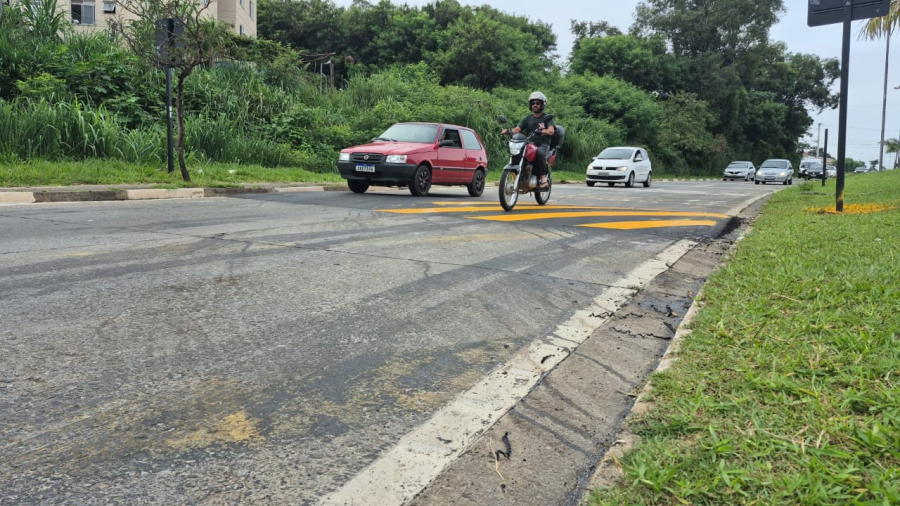 Rodovia Dr. Miguel Afonso Ferreira de Castilho recebe lombadas