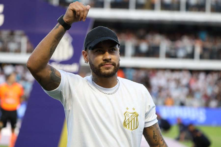 Oficial: Neymar está de volta ao Santos